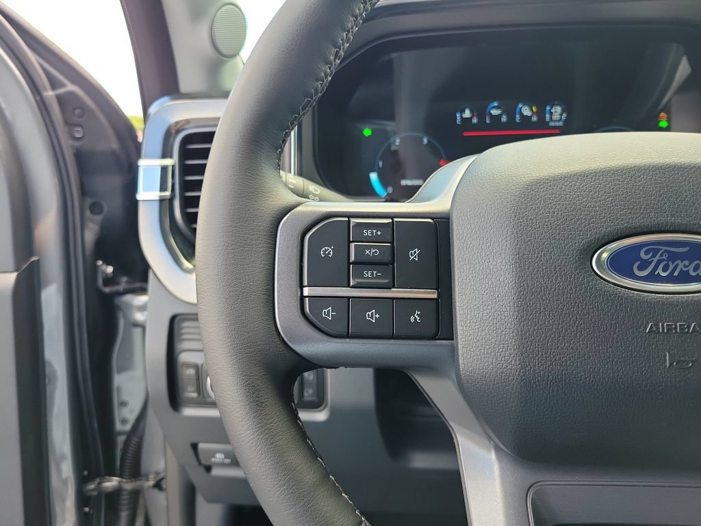 Certified 2025 Ford F350 Lariat w/ Chrome Package AWD/4WD image 24