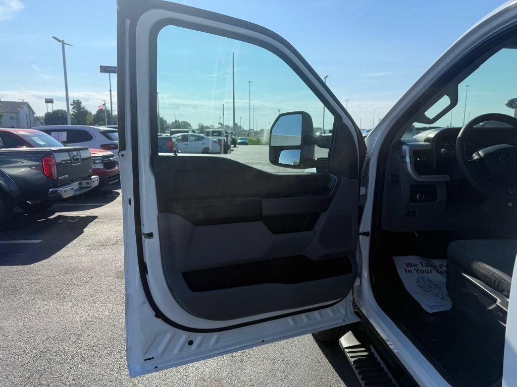 Certified 2025 Ford F350 XLT AWD/4WD image 19