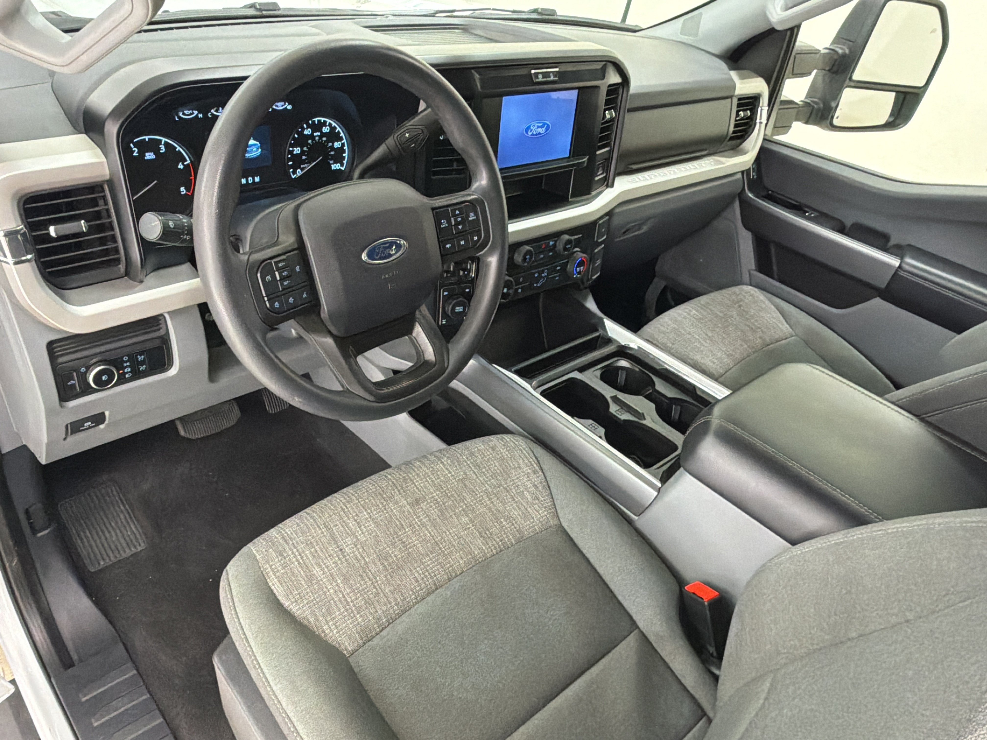 Certified 2025 Ford F250 XLT w/ FX4 Off-Road Package AWD/4WD image 4