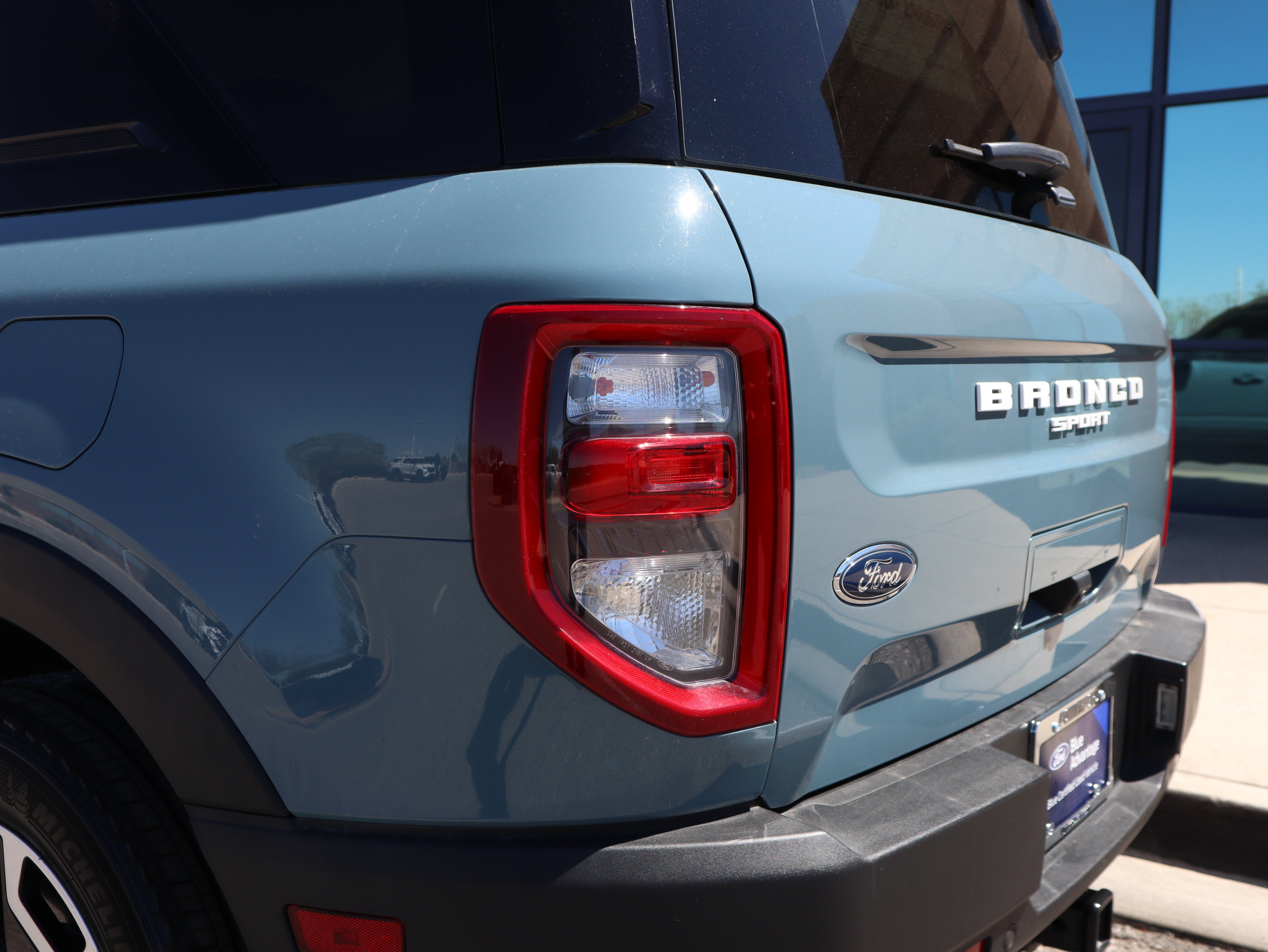 Certified 2021 Ford Bronco Sport Outer Banks w/ Outer Banks Package AWD/4WD image 18