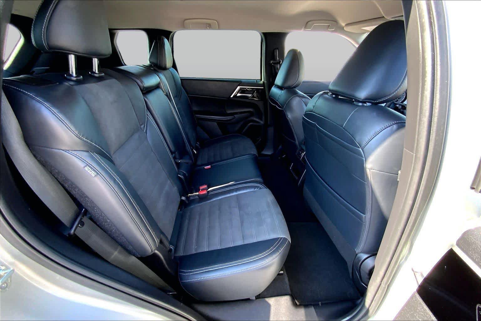 Used 2022 Mitsubishi Outlander SE FWD image 18