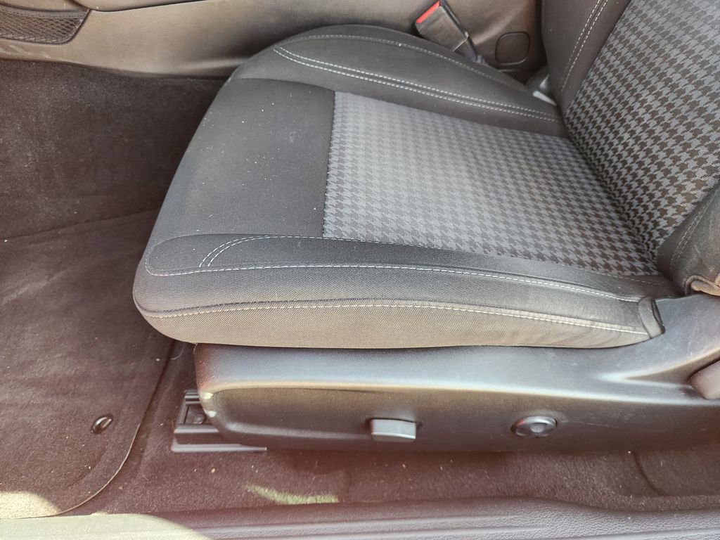 Used 2021 Dodge Challenger SXT w/ Blacktop Package image 23