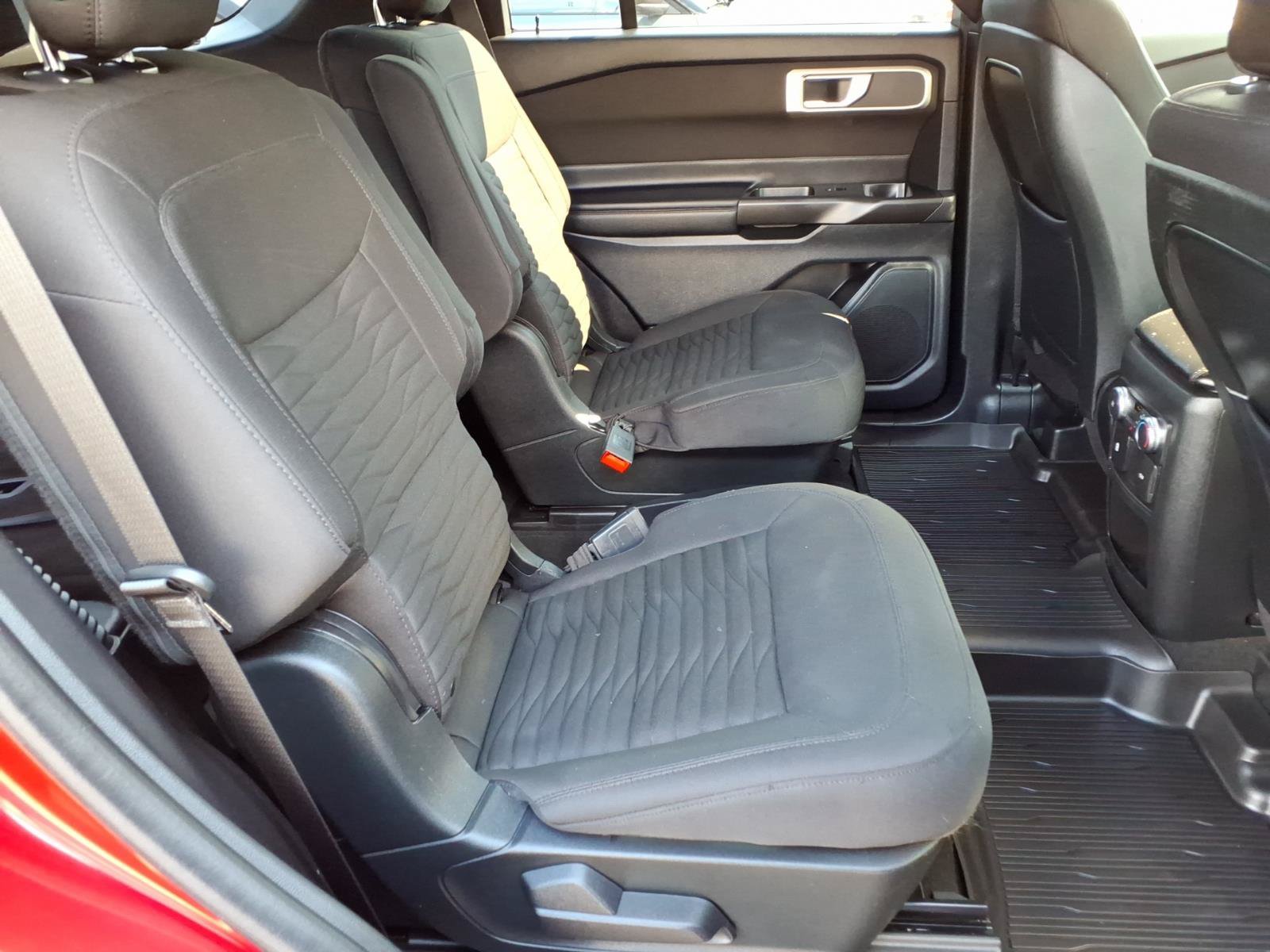 Certified 2020 Ford Explorer XLT w/ Comfort Package AWD/4WD image 15