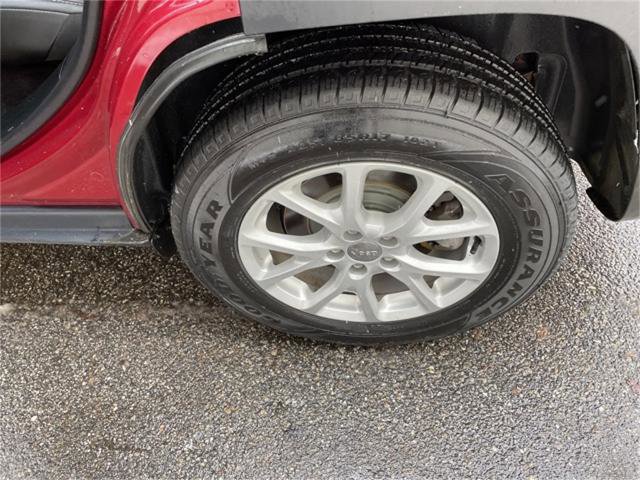 Used 2017 Jeep Cherokee Latitude w/ True North Edition image 11