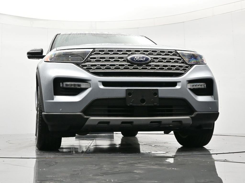 Certified 2022 Ford Explorer Limited w/ Limited Technology Package image 24