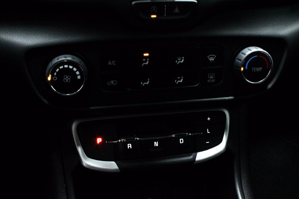 Used 2023 GMC Terrain SLE FWD image 29