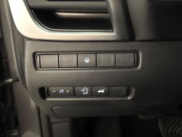 Used 2024 Nissan Rogue SV FWD image 18