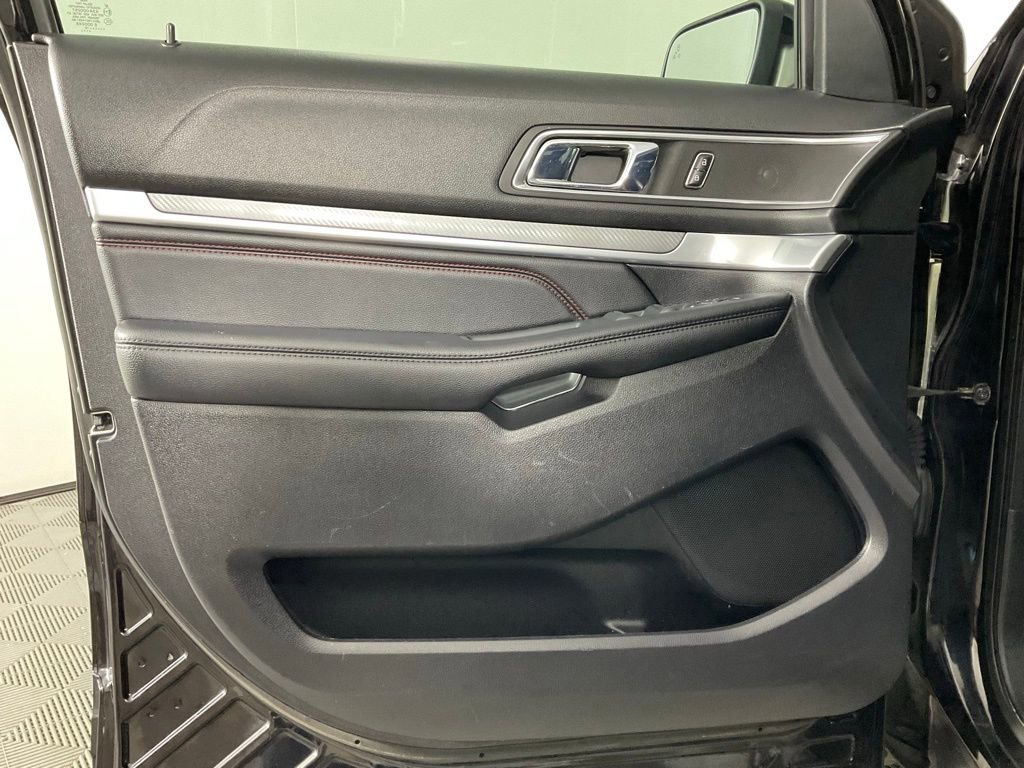 Certified 2019 Ford Explorer Sport image 12