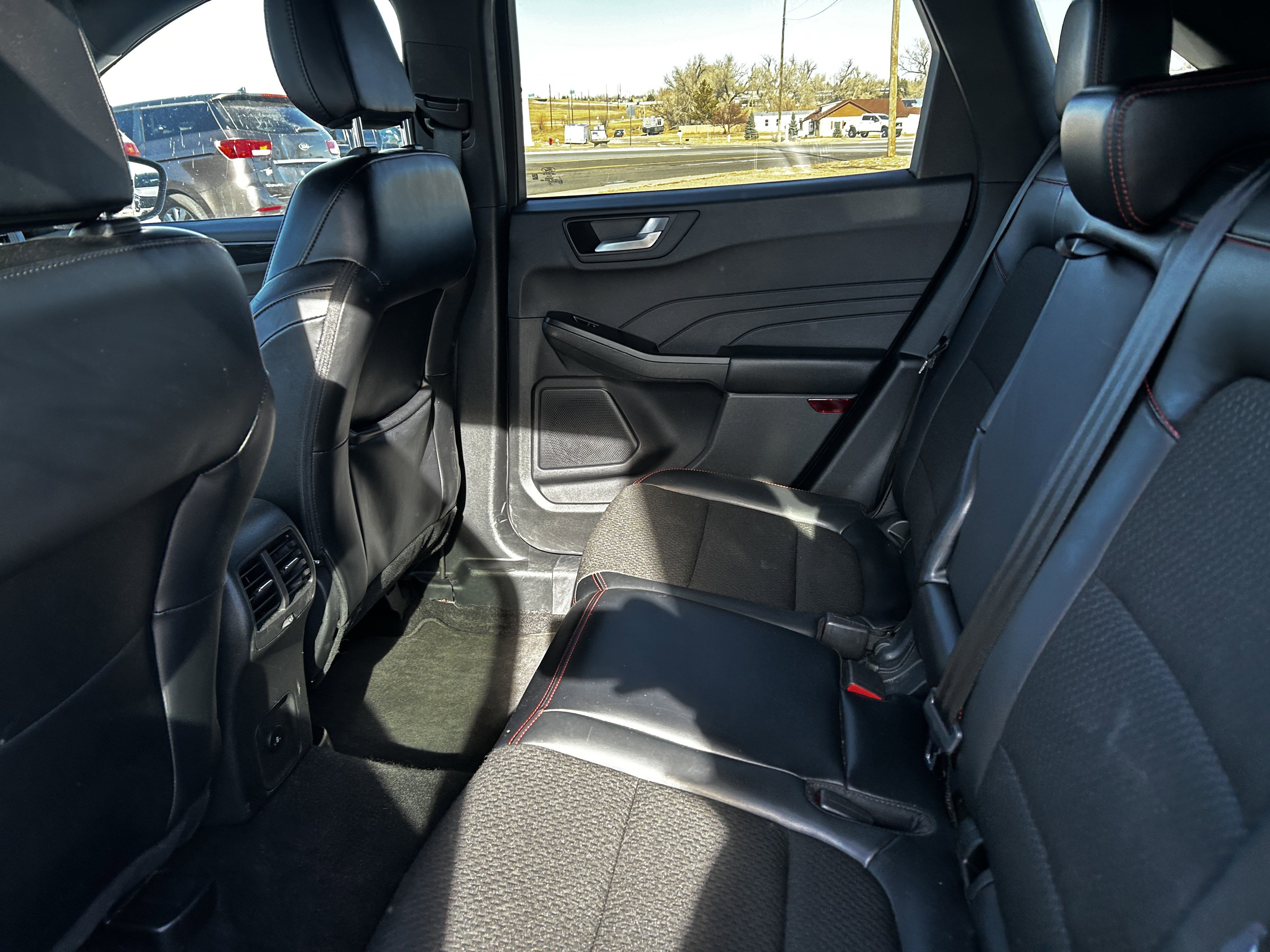 Certified 2025 Ford Escape ST-Line Select image 11