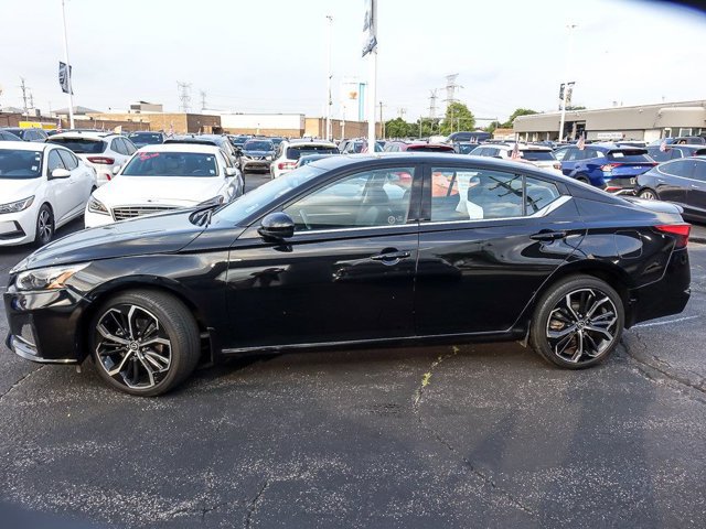 Used 2023 Nissan Altima 2.5 SR AWD/4WD image 6