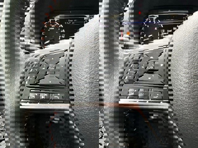 Used 2024 Nissan Sentra SR w/ SR Premium Package image 27