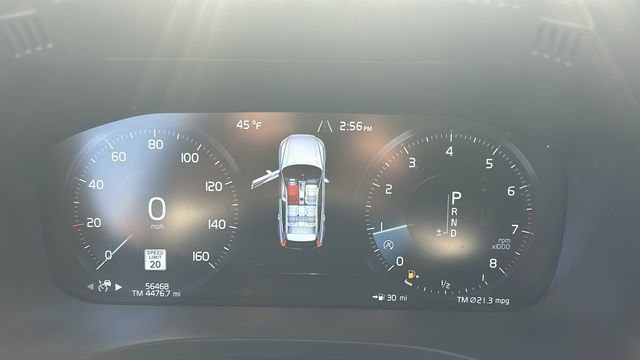 Used 2021 Volvo XC60 T5 Momentum w/ Advanced Package image 18