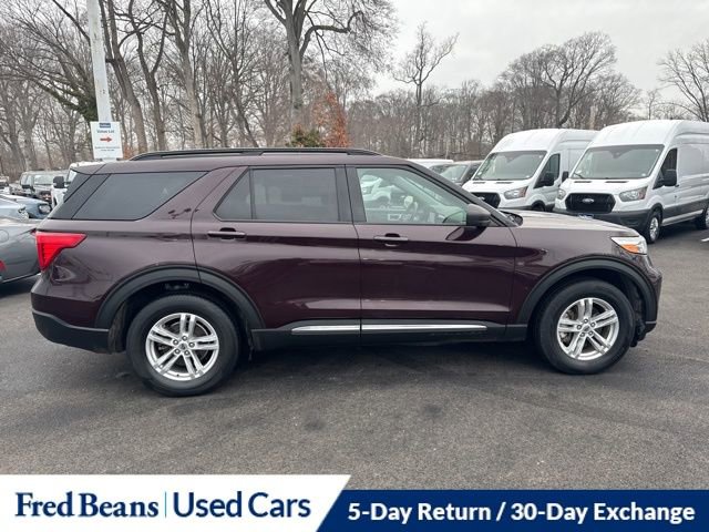 Certified 2022 Ford Explorer XLT w/ Equipment Group 202A AWD/4WD image 9