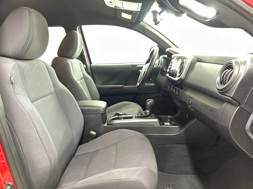 Used 2018 Toyota Tacoma TRD Sport RWD image 29
