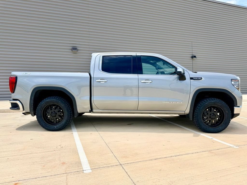 Used 2025 GMC Sierra 1500 SLT AWD/4WD image 2