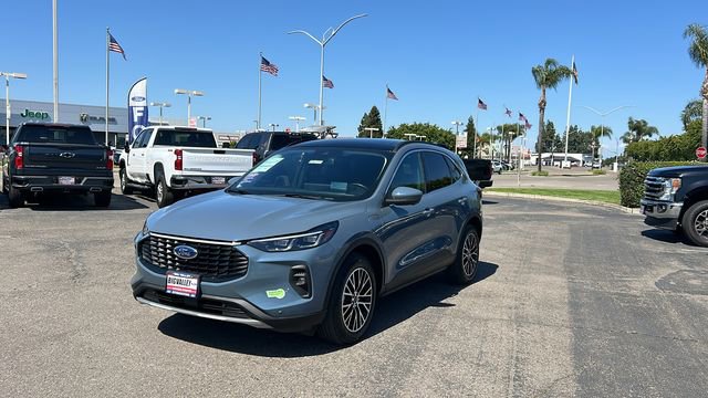 Certified 2023 Ford Escape SE w/ PHEV Premium Package FWD image 8