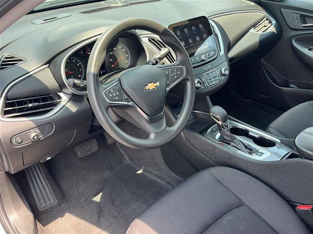 Used 2025 Chevrolet Malibu LT FWD image 9