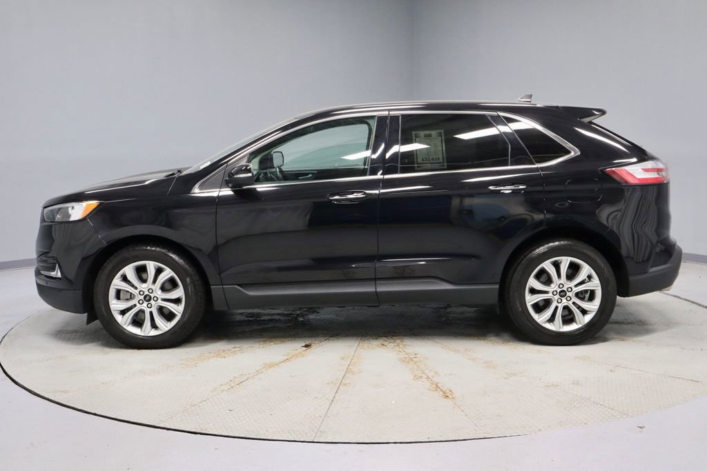 Certified 2024 Ford Edge Titanium AWD/4WD image 9