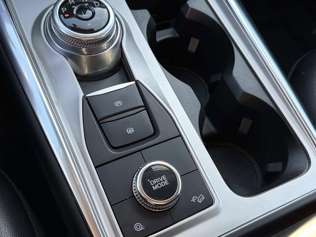Certified 2022 Ford Explorer Limited w/ Limited Technology Package image 29