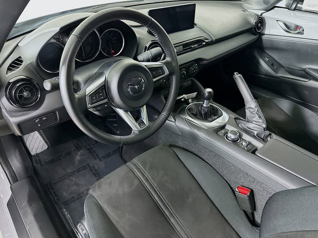 Used 2024 MAZDA MX-5 Miata Club RWD image 2
