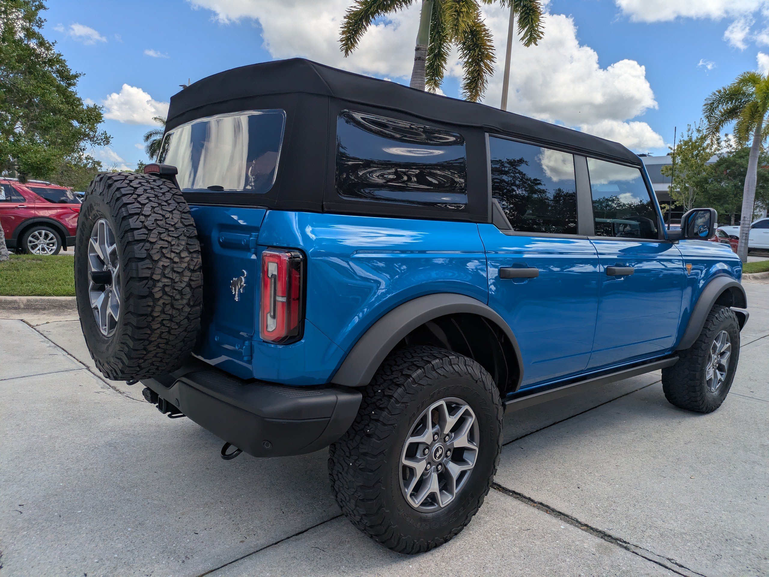 Certified 2023 Ford Bronco Badlands AWD/4WD image 4