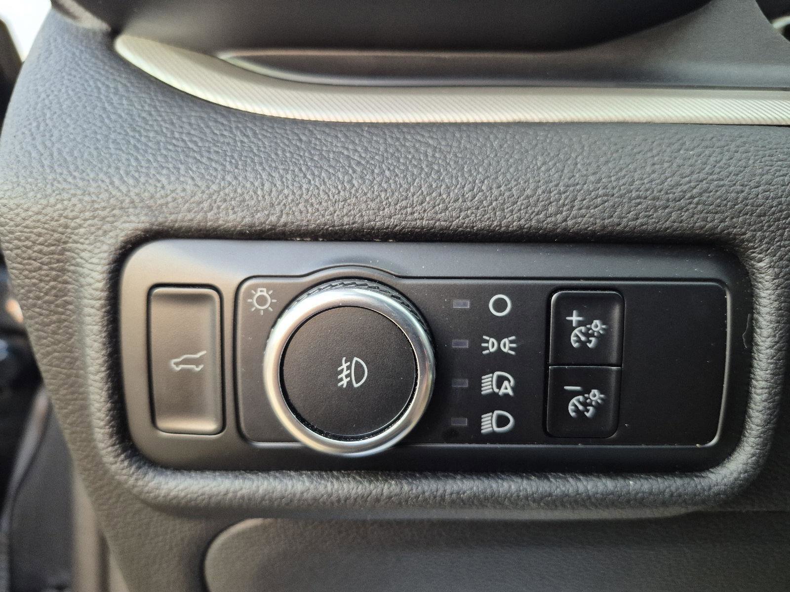 Certified 2023 Ford Explorer XLT w/ Equipment Group 202A image 13