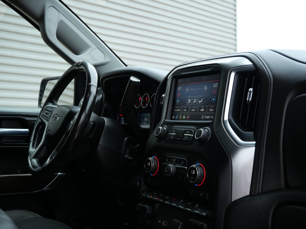 Used 2020 Chevrolet Silverado 1500 LT Trail Boss AWD/4WD image 8