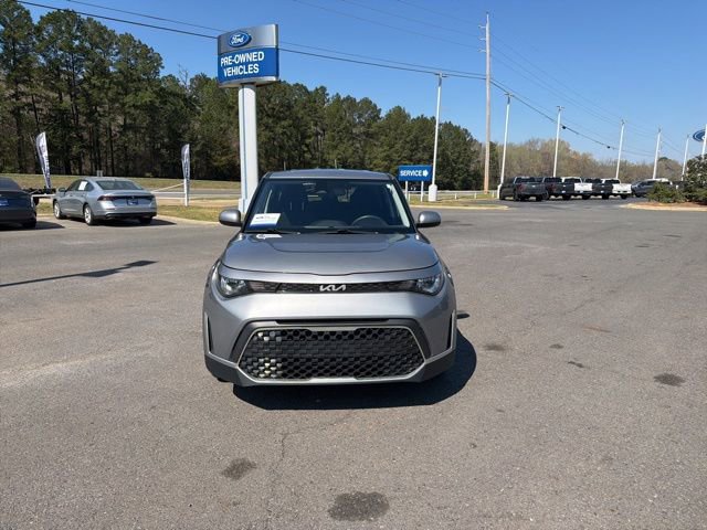 Used 2023 Kia Soul LX FWD image 3