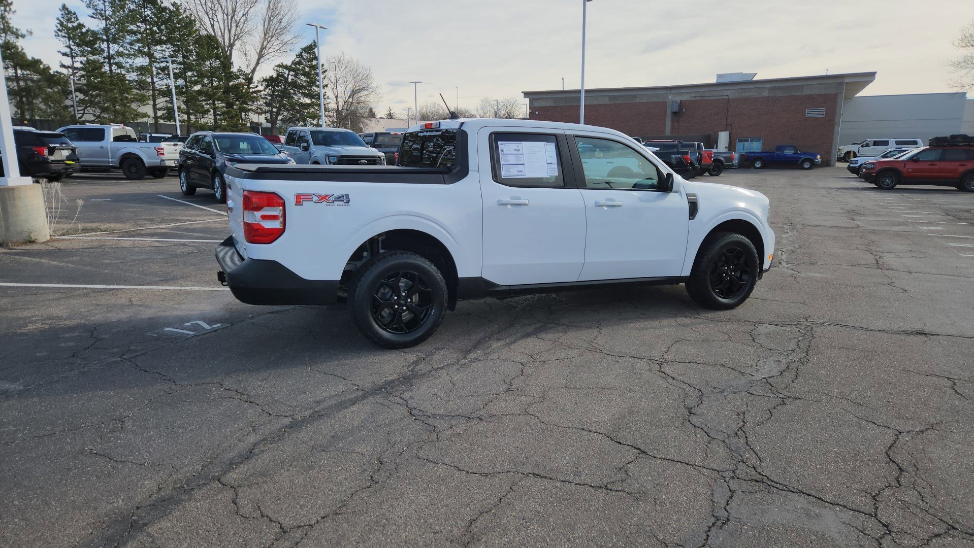 Certified 2022 Ford Maverick Lariat w/ Lariat Luxury Package image 16