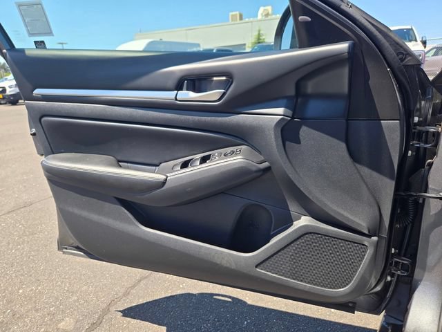 Used 2022 Nissan Altima 2.5 SV FWD image 12