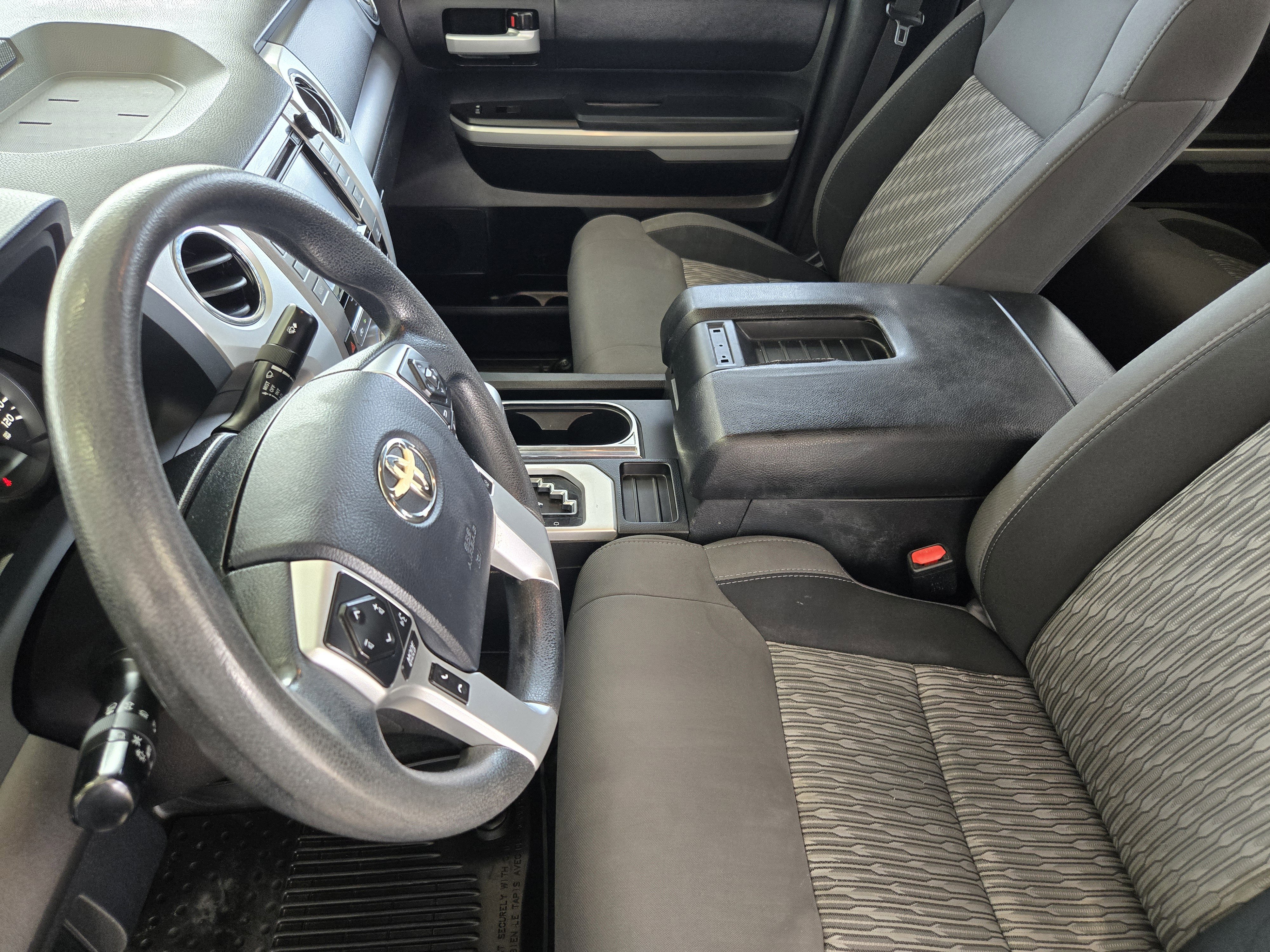 Used 2018 Toyota Tundra SR5 w/ SR5 Upgrade Package RWD image 9