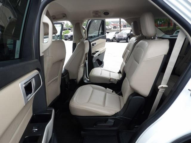Certified 2022 Ford Explorer XLT w/ Equipment Group 202A RWD image 28