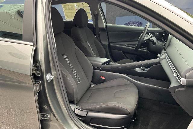 Used 2025 Hyundai Elantra SEL FWD image 27