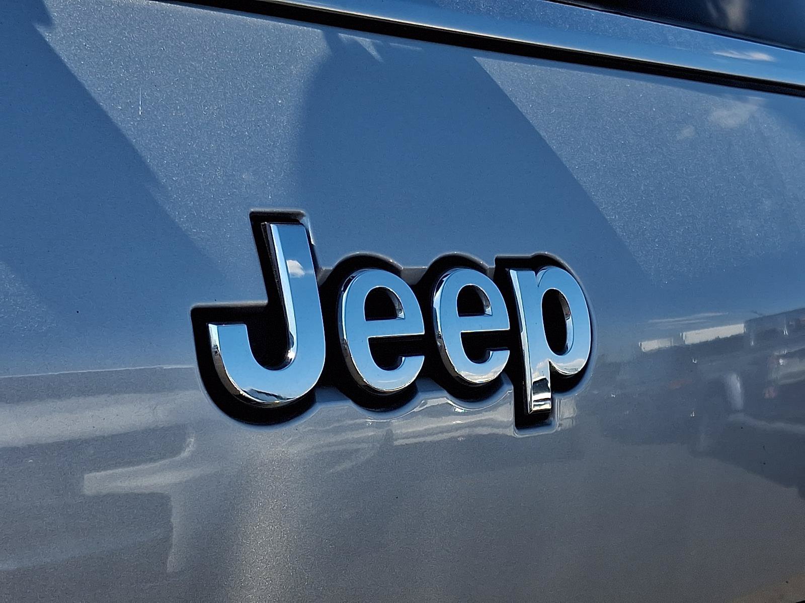 Used 2021 Jeep Grand Cherokee L Overland AWD/4WD image 29