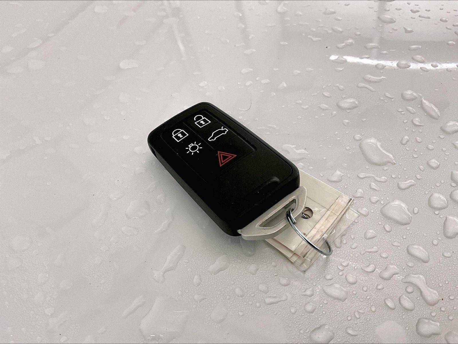 Used 2017 Volvo S60 T5 Inscription AWD/4WD image 9