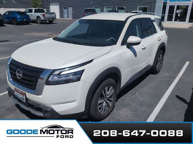 Used 2022 Nissan Pathfinder SL w/ Cargo Package AWD/4WD image 2