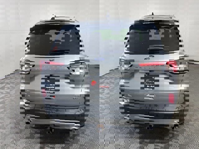 Certified 2022 Ford Escape SE w/ Convenience Package image 3