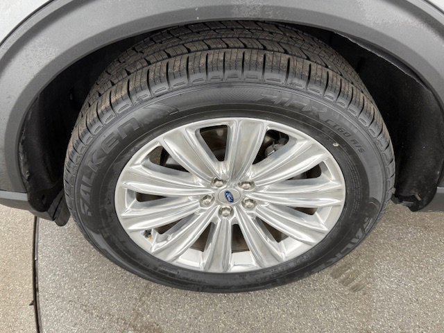 Certified 2022 Ford Explorer Limited w/ Limited Technology Package image 7