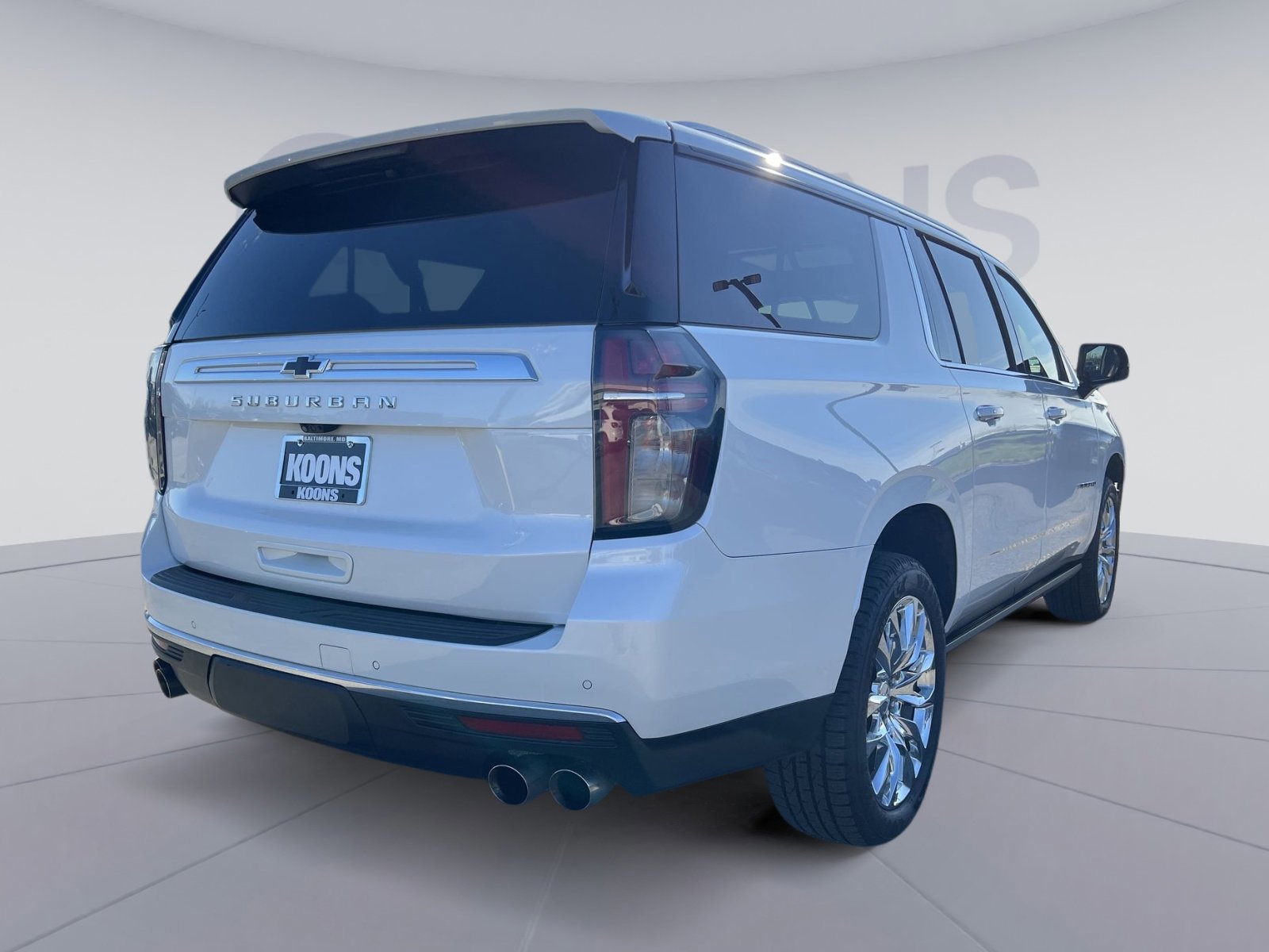 Used 2021 Chevrolet Suburban High Country w/ Premium Package image 4