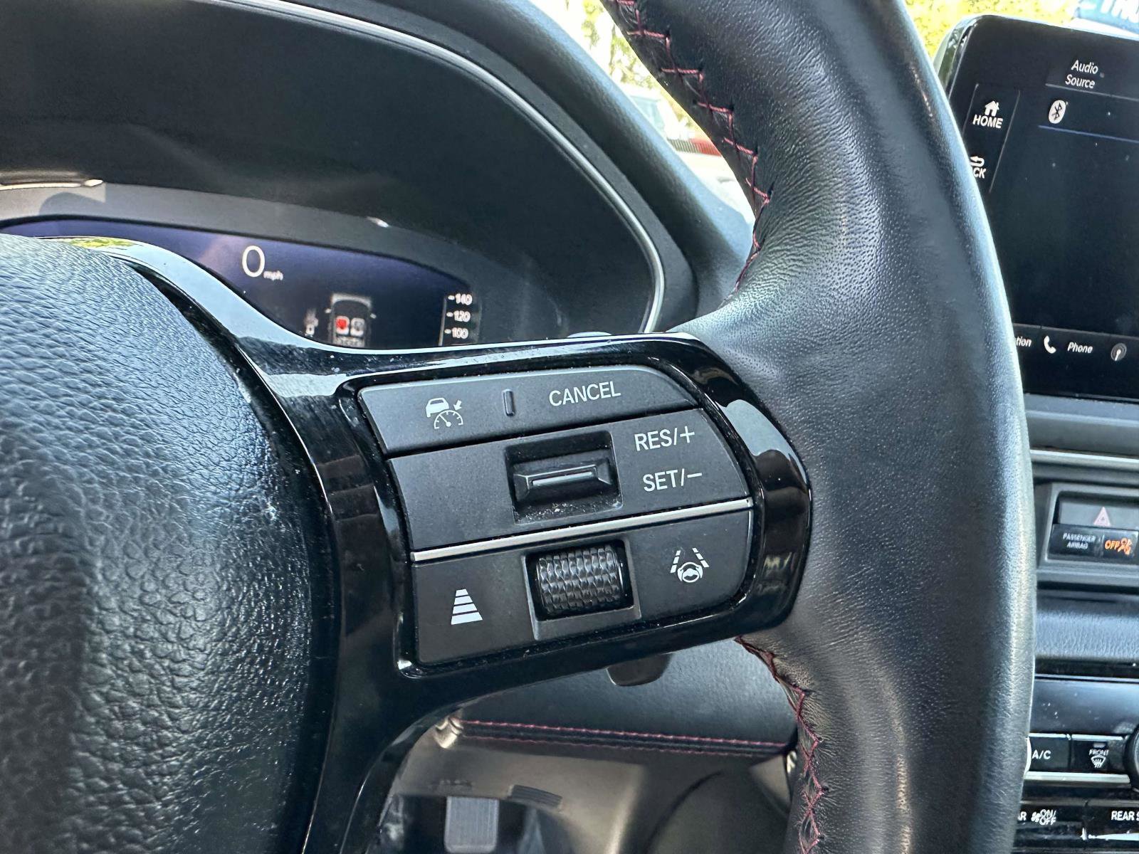 Used 2025 Honda Pilot Black Edition image 31