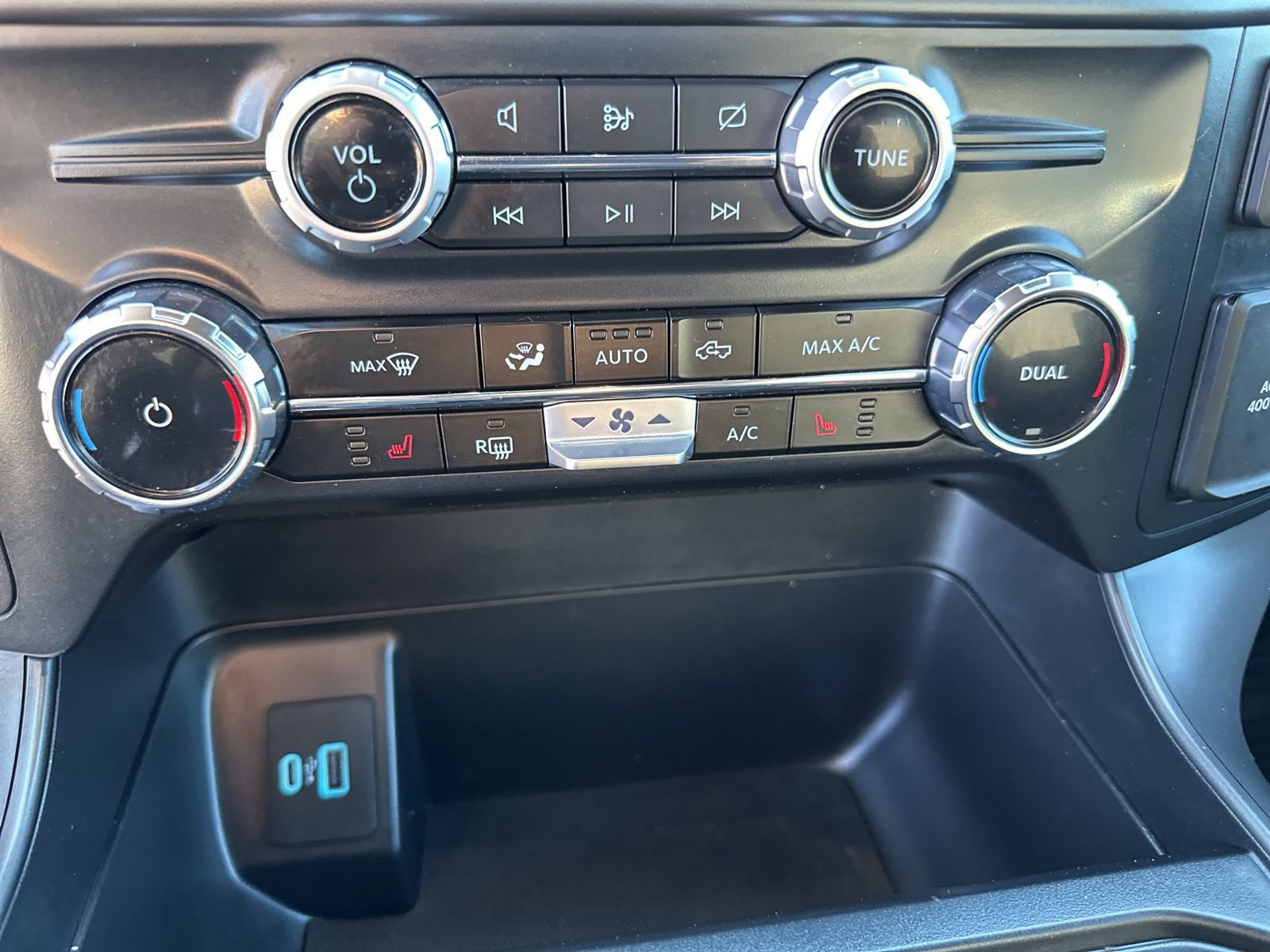 Certified 2024 Ford F150 XLT w/ Equipment Group 302A MID image 18