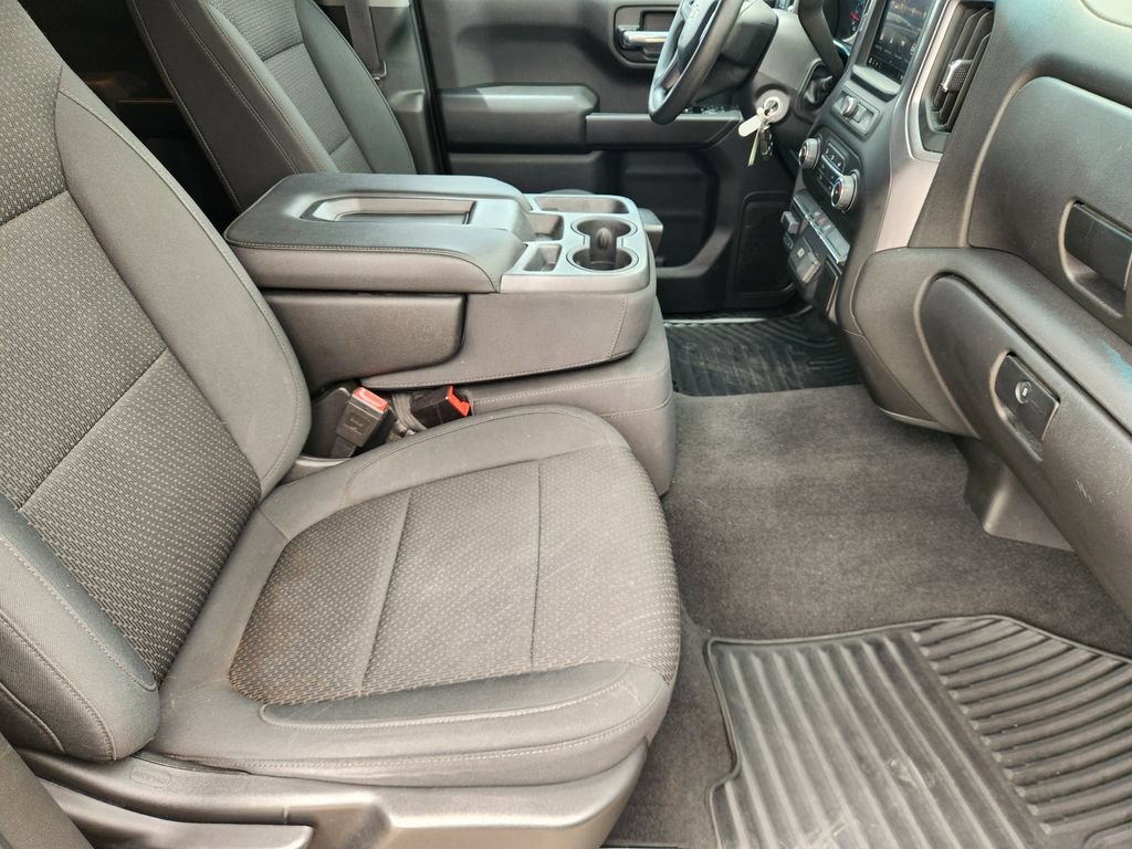 Used 2020 Chevrolet Silverado 1500 Custom w/ Custom Value Package AWD/4WD image 13