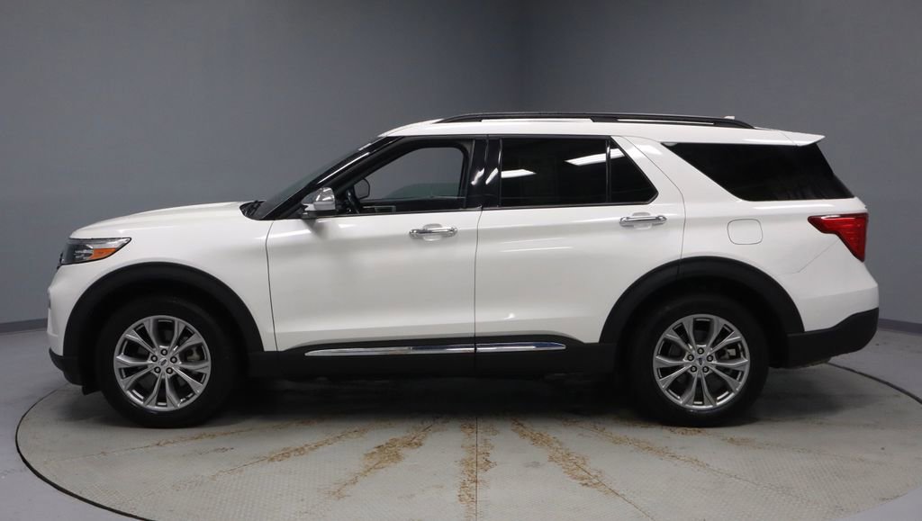 Certified 2023 Ford Explorer XLT w/ Equipment Group 202A AWD/4WD image 8