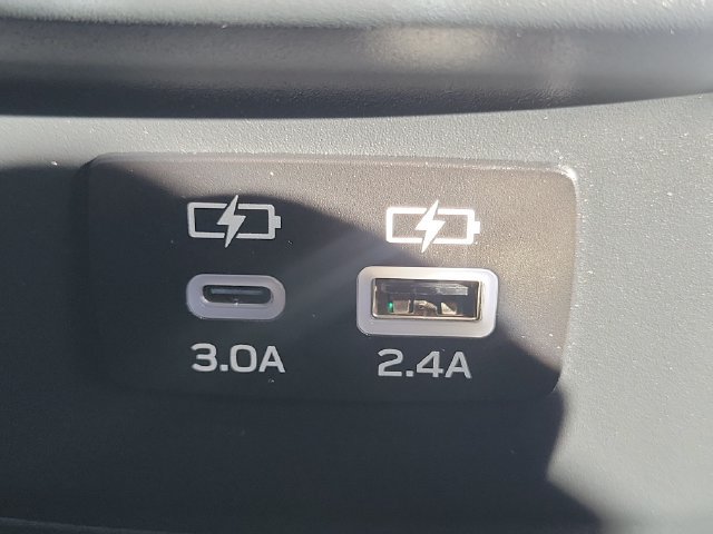 Used 2024 Subaru Outback Premium AWD/4WD image 24