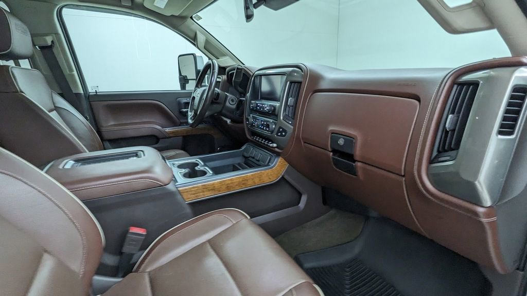 Used 2017 Chevrolet Silverado 3500 High Country image 41