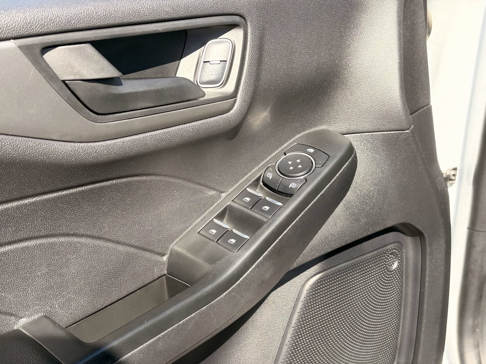 Certified 2025 Ford Escape Active AWD/4WD image 22
