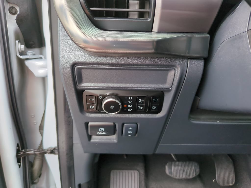 Certified 2025 Ford F150 Platinum AWD/4WD image 32