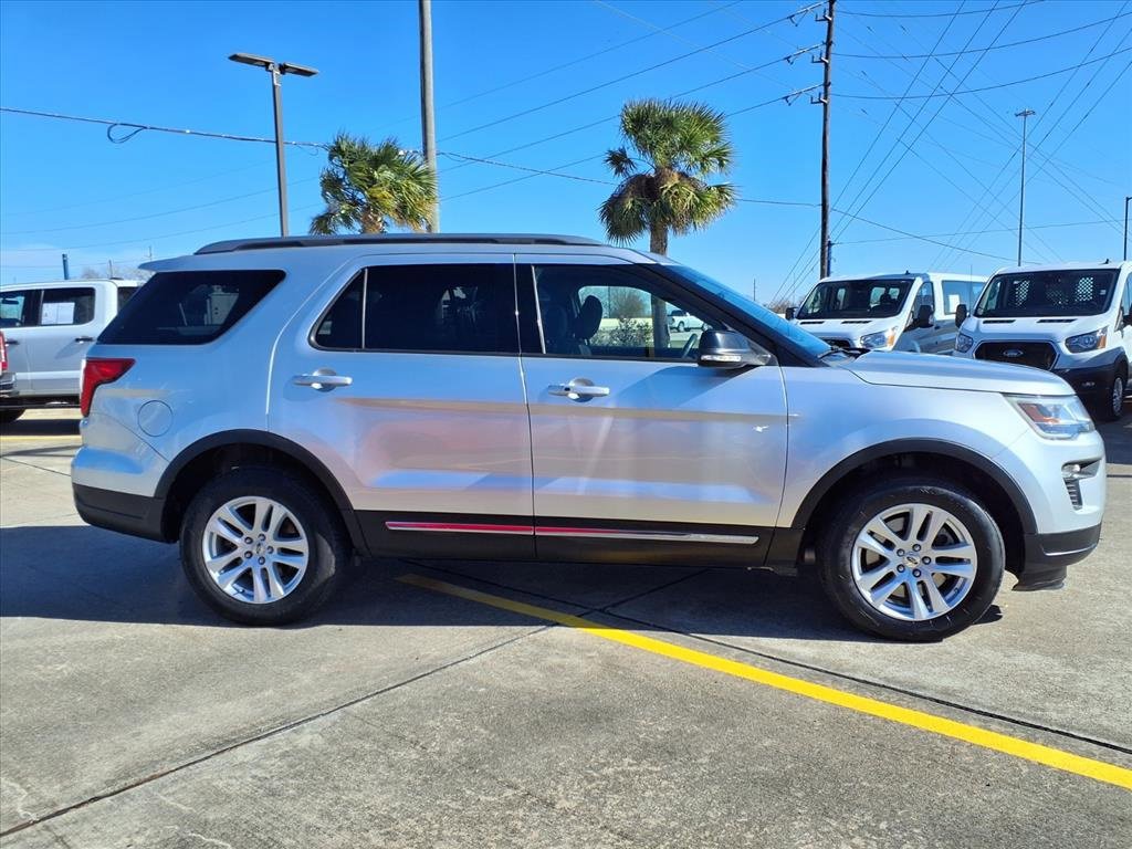 Certified 2018 Ford Explorer XLT w/ Equipment Group 201A image 8