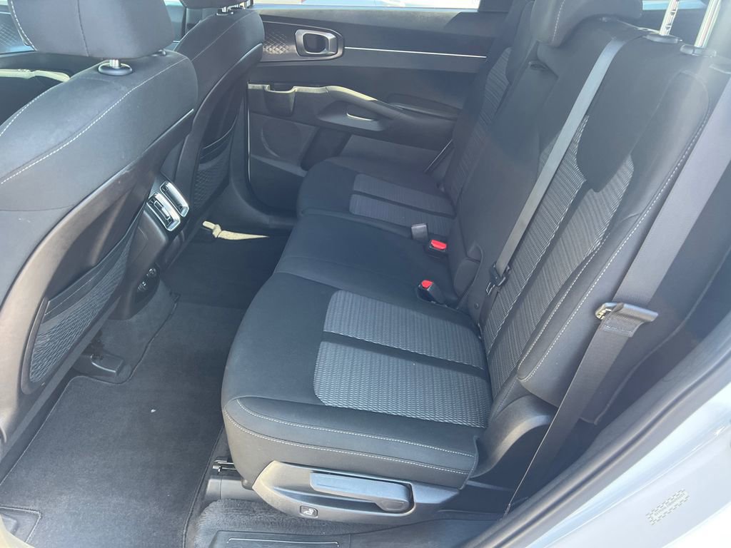 Used 2022 Kia Sorento LX FWD image 20