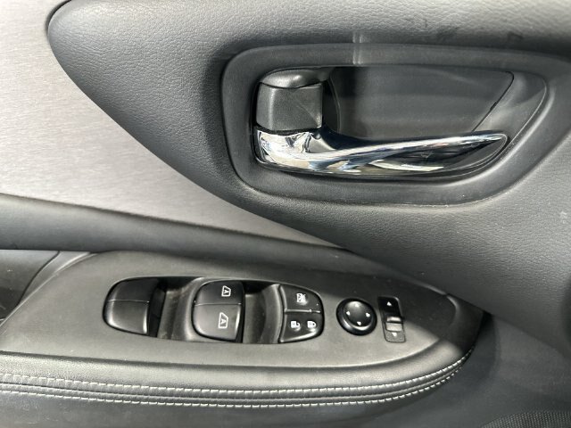 Used 2023 Nissan Murano SV w/ SV Midnight Edition Package AWD/4WD image 19